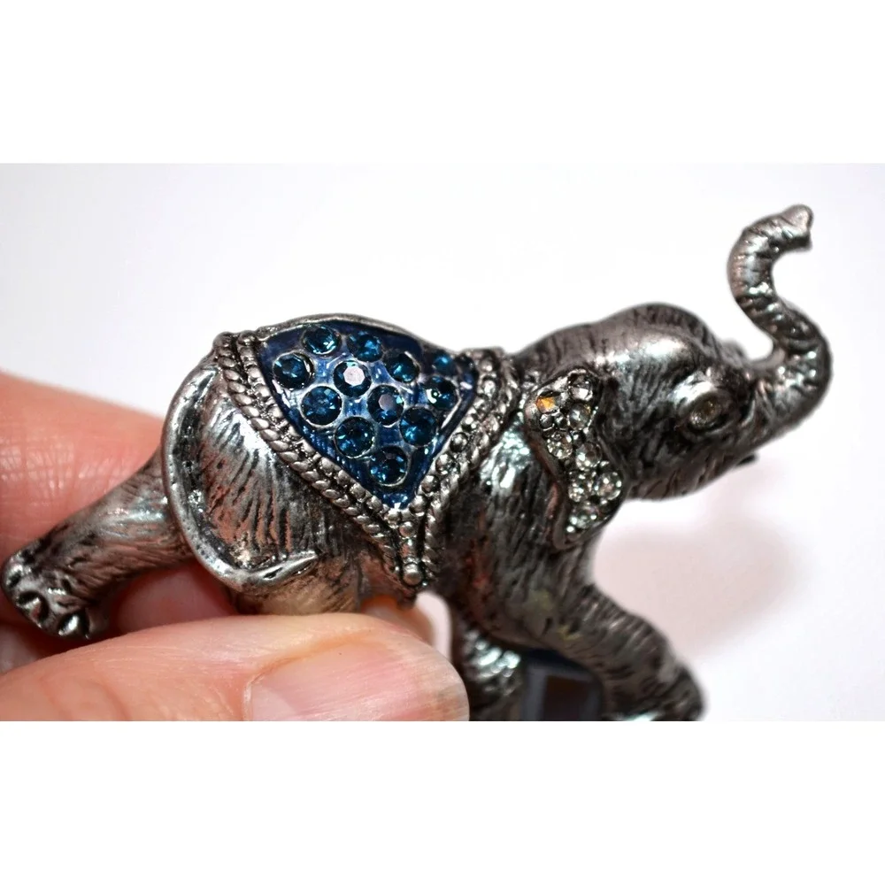 Vintage Circus Elephant Brooch Pin Silver Tone Textured 2.5